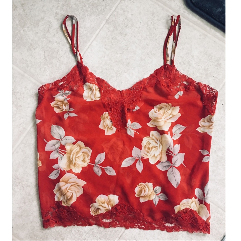 ⭐️Victoria’s Secret two piece red w/ yellow roses